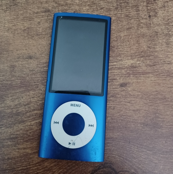 Apple ipod Nano 5th 8G w/ camera